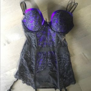 NWT Victoria’s Secret 34D Blue & Black Lace Corset